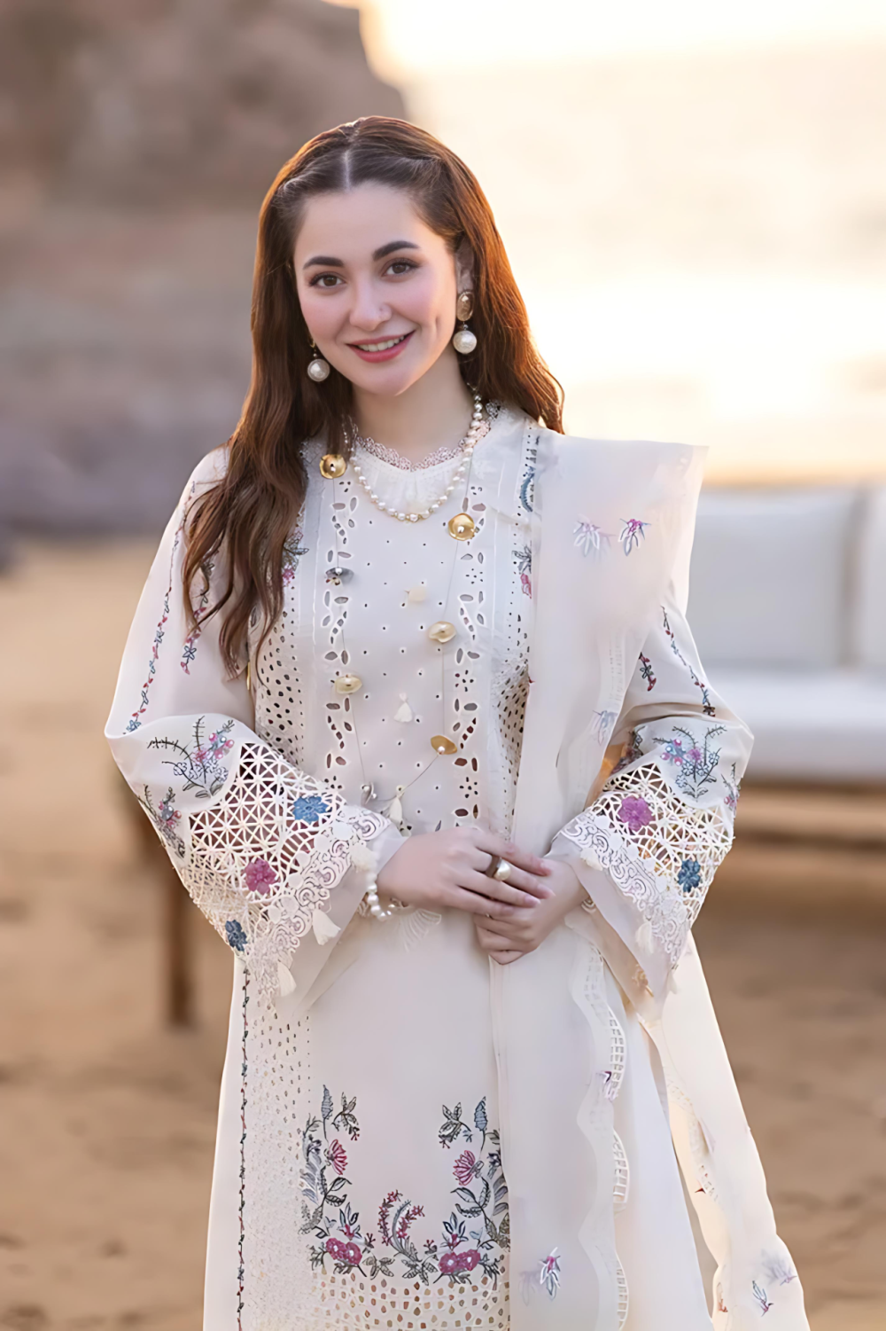 Qalamkar Lawn Heavy Headskip Booring Embroidry Dress Digital Printe Diamond Dupatta 3 Pec Suit (Unstitched) (ST113) - Image 2