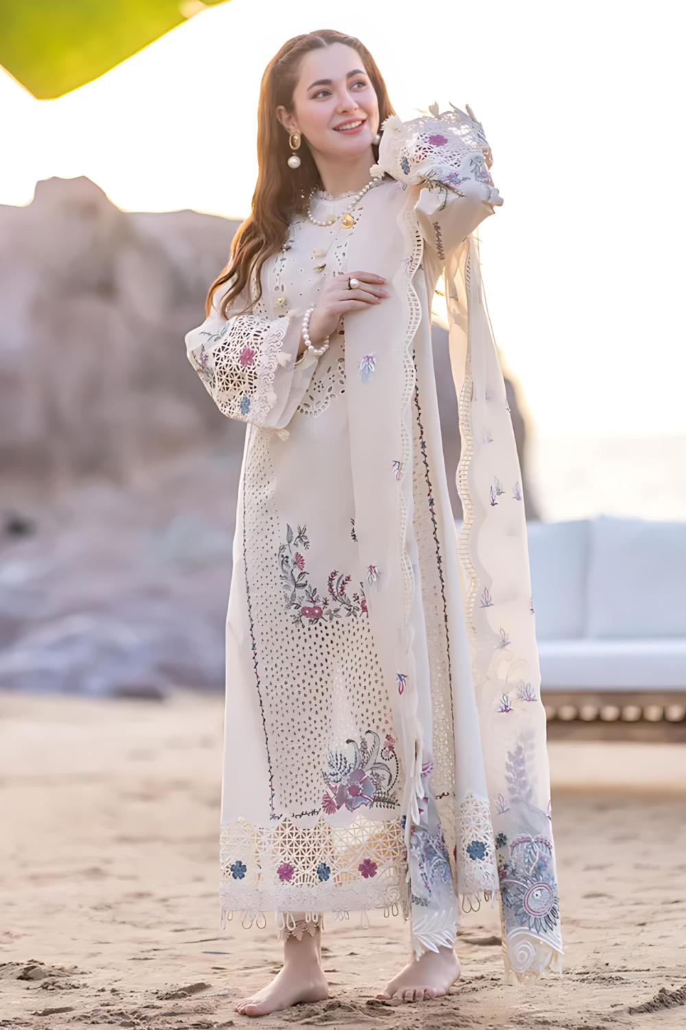 Qalamkar Lawn Heavy Headskip Booring Embroidry Dress Digital Printe Diamond Dupatta 3 Pec Suit (Unstitched) (ST113) - Image 3