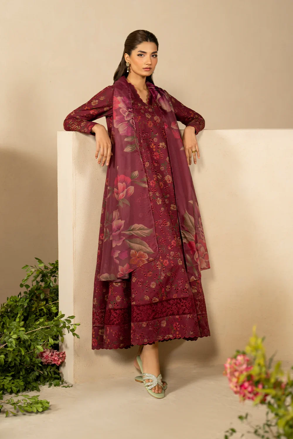 Lawn Chickenkari Digital Embroidered Dress With Printed Chiffon Dupatta 3 Pec Suit (Unstitched) (ST173) - Image 3
